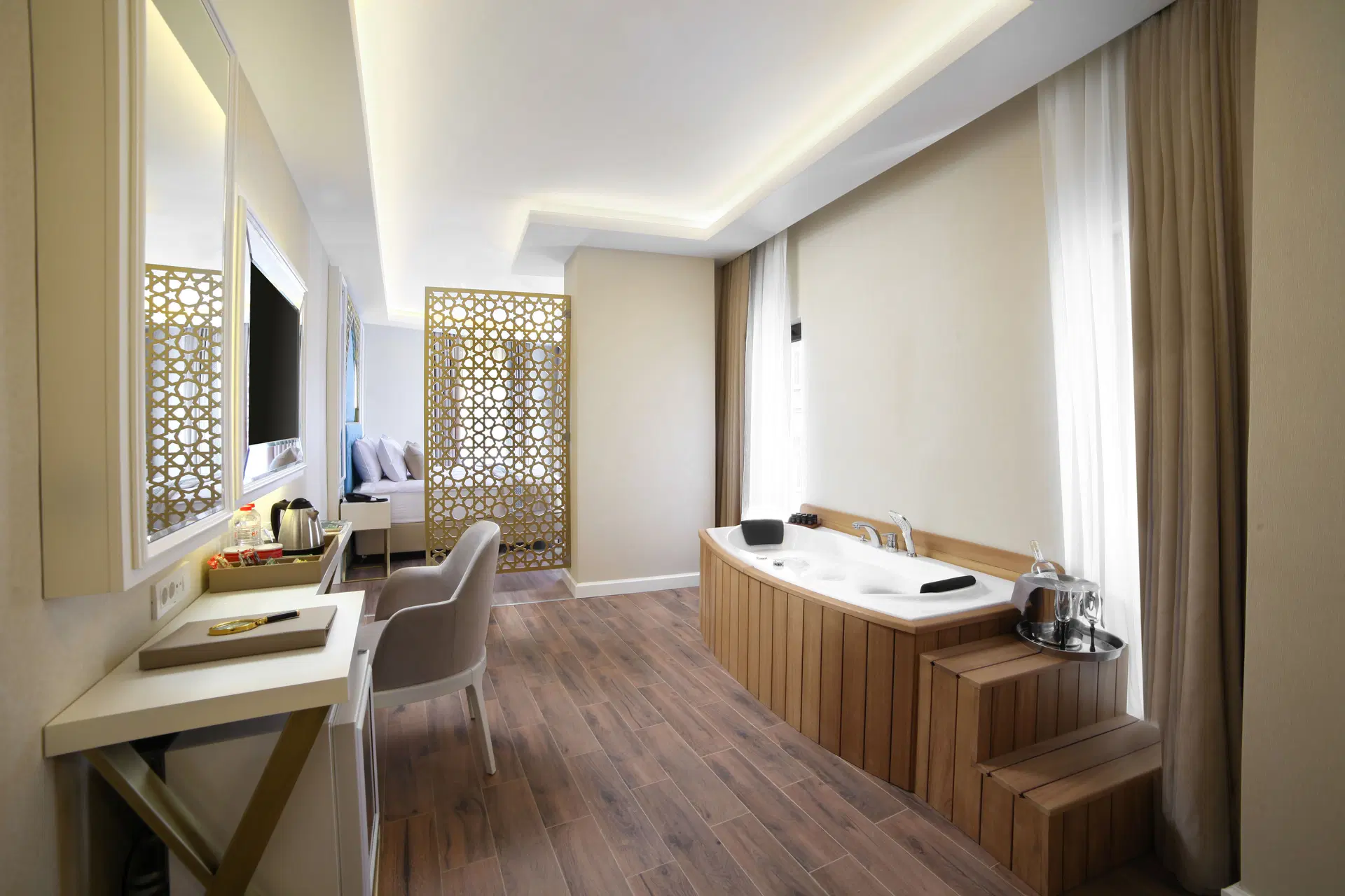 Corner Suite Room
