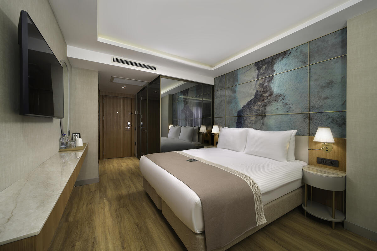 Deluxe Double or Twin Room with Balcony